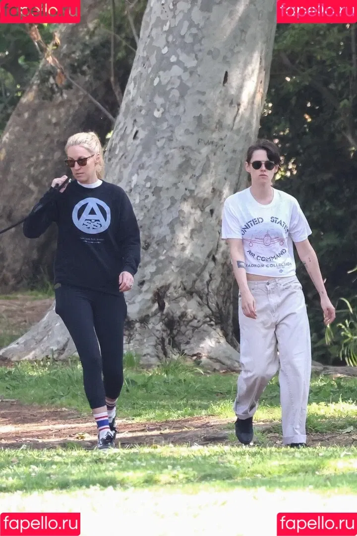 Kristen Stewart / kristenstewart / kristenstewartx Onlyfans Photo Gallery 