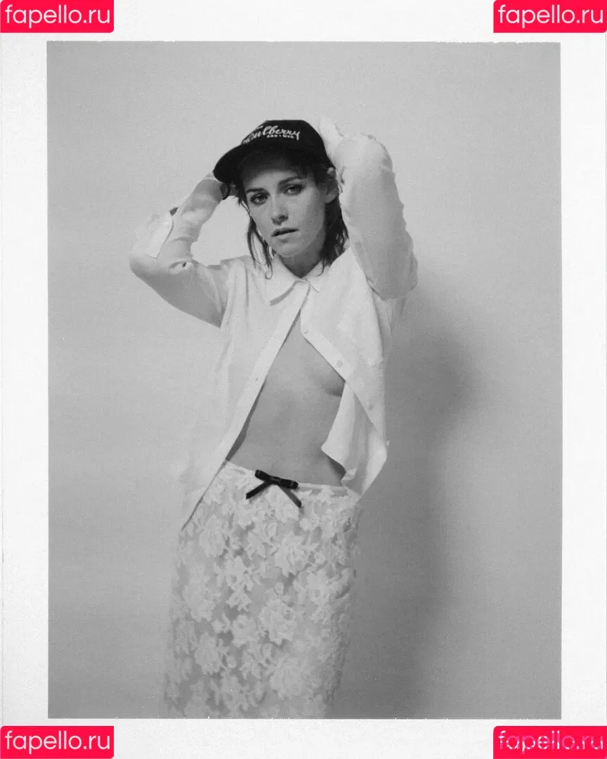 Kristen Stewart / kristenstewart / kristenstewartx Onlyfans Photo Gallery 