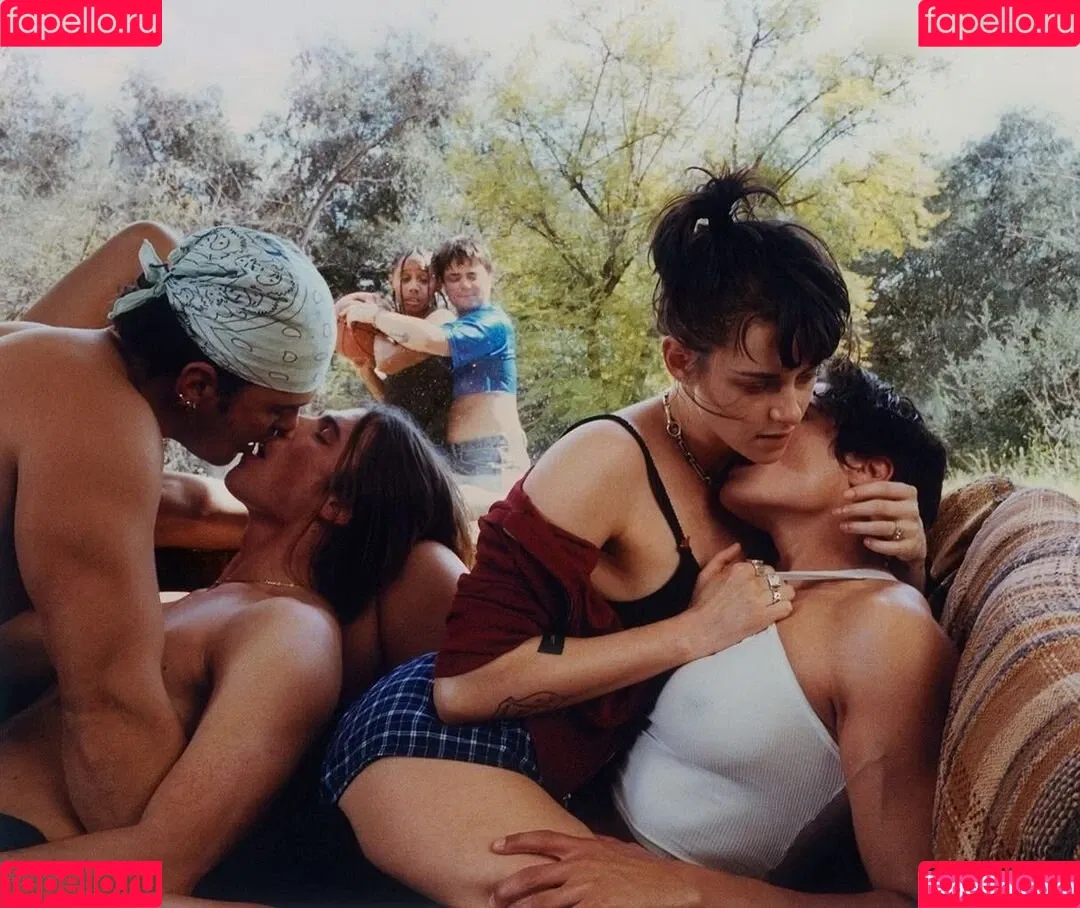 Kristen Stewart / kristenstewart / kristenstewartx Onlyfans Photo Gallery 