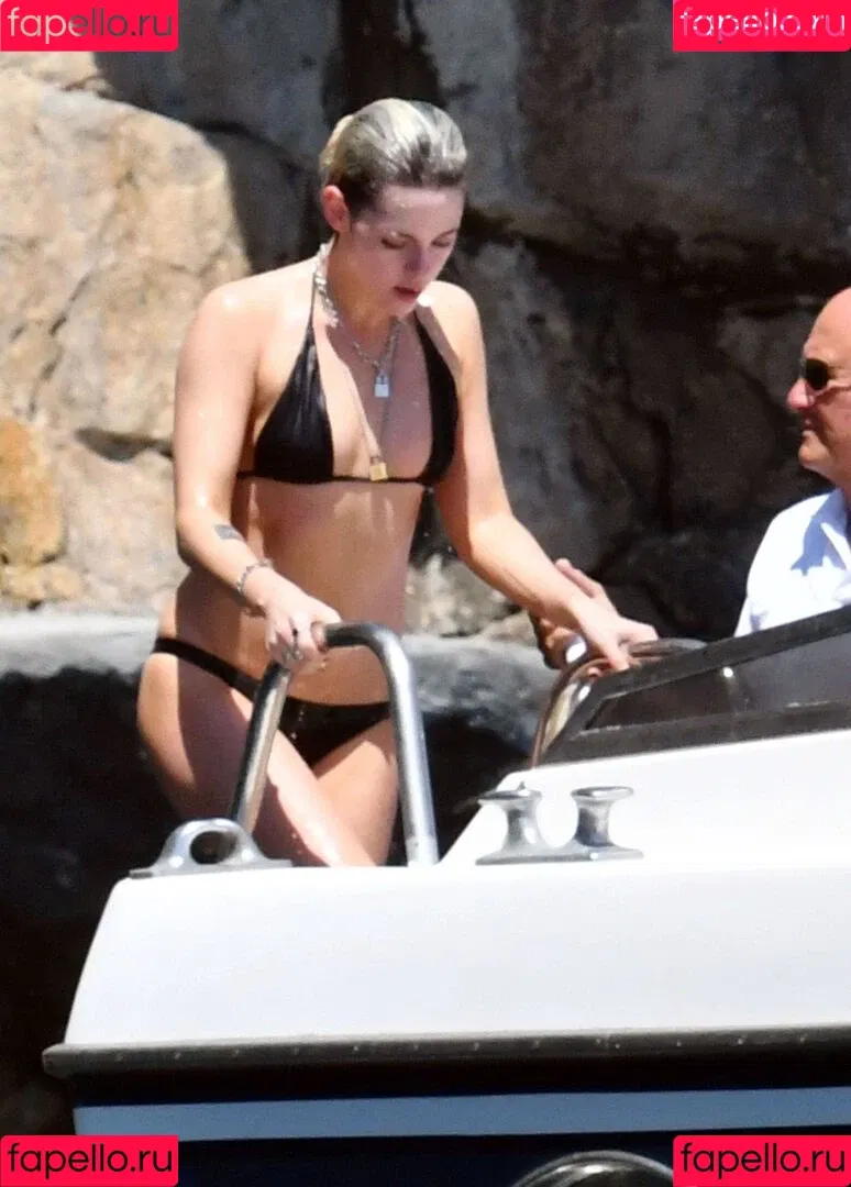 Kristen Stewart / kristenstewart / kristenstewartx Onlyfans Photo Gallery 