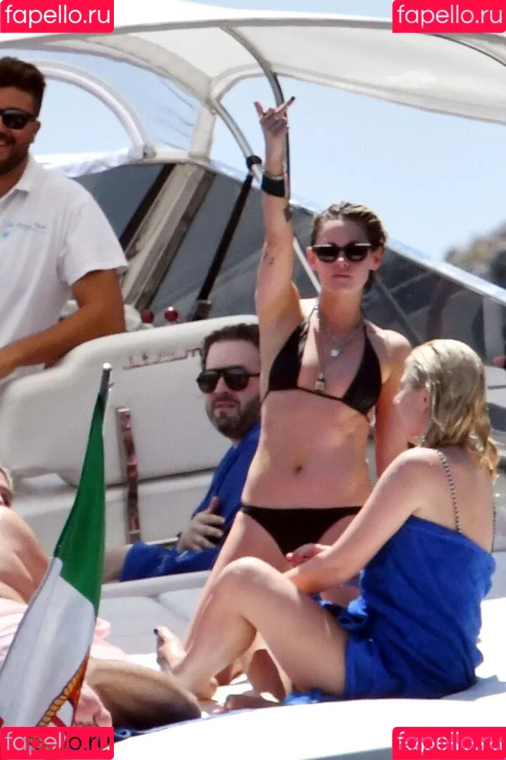 Kristen Stewart / kristenstewart / kristenstewartx Onlyfans Photo Gallery 