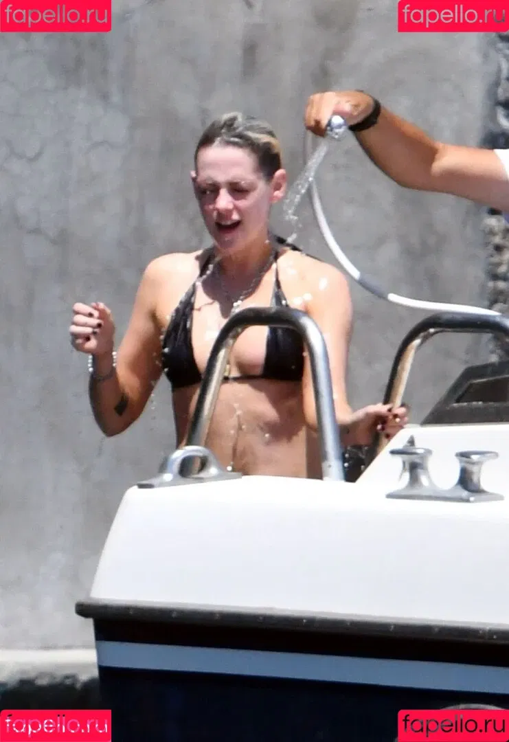 Kristen Stewart / kristenstewart / kristenstewartx Onlyfans Photo Gallery 