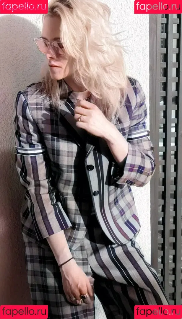 Kristen Stewart / kristenstewart / kristenstewartx Onlyfans Photo Gallery 