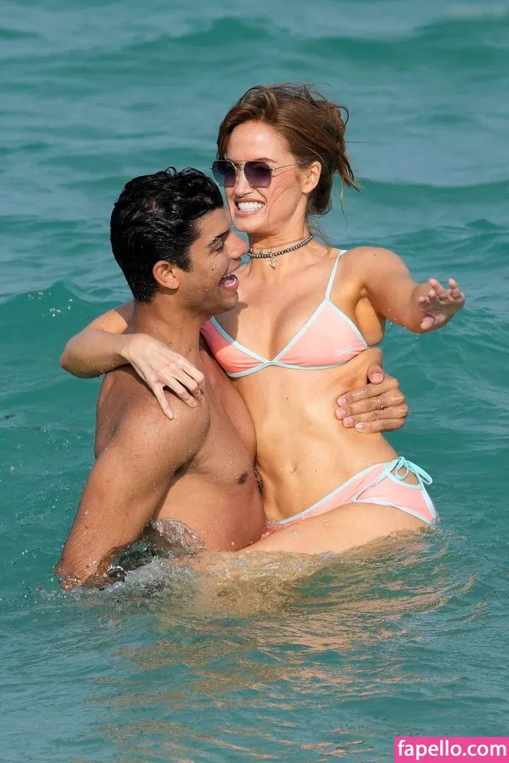 Haley Kalil / haleyybaylee Onlyfans Photo Gallery 