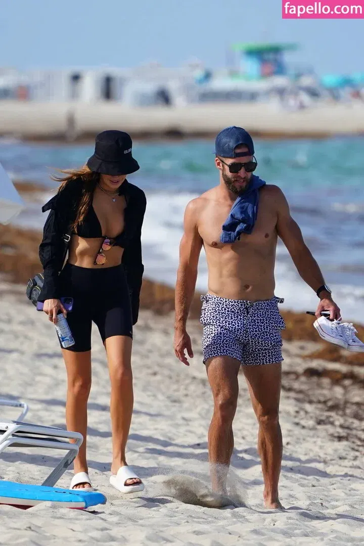 Haley Kalil / haleyybaylee Onlyfans Photo Gallery 