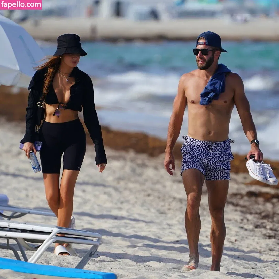 Haley Kalil / haleyybaylee Onlyfans Photo Gallery 