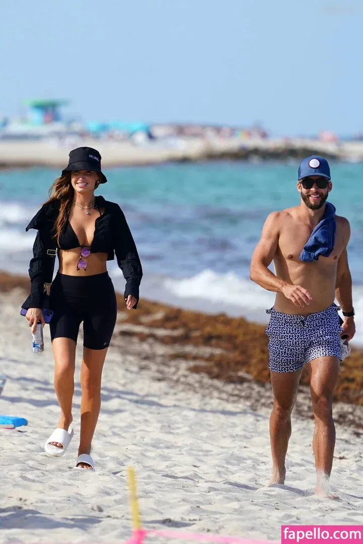 Haley Kalil / haleyybaylee Onlyfans Photo Gallery 