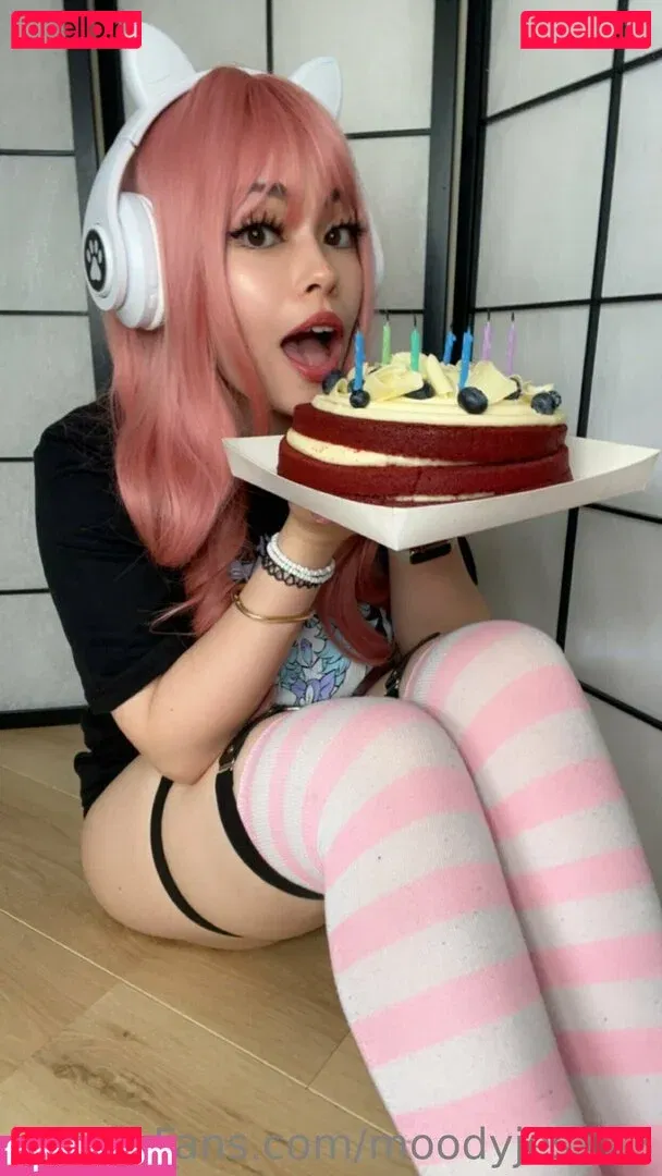 MoodyNekoJes / moodyjes723 Onlyfans Photo Gallery 