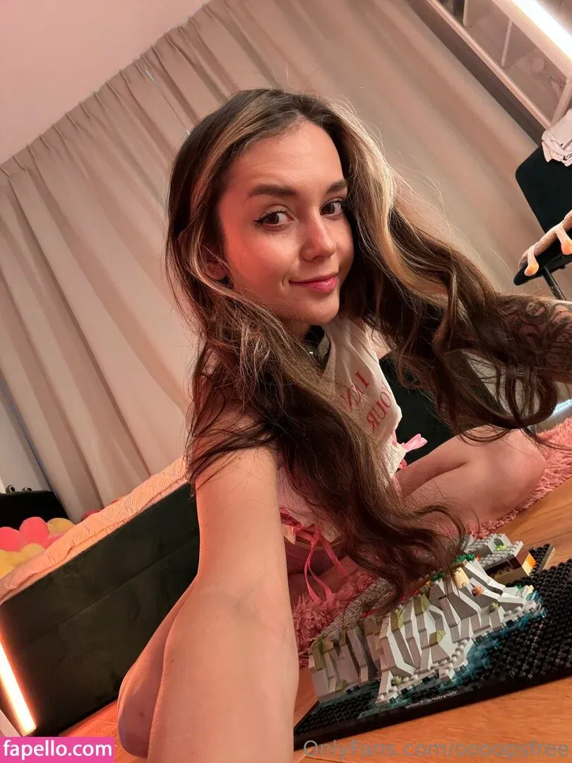 eva_oopsy / oooopsfree Onlyfans Photo Gallery 