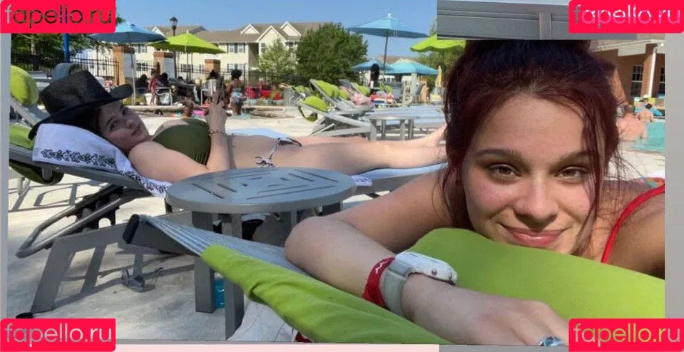 Riley F / rileyfig / rileyfox420 Onlyfans Photo Gallery 