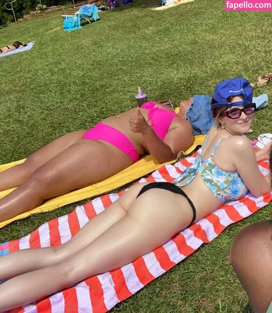 Riley F / rileyfig / rileyfox420 Onlyfans Photo Gallery 