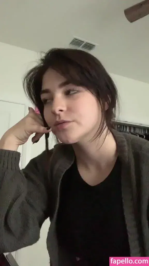 Riley F / rileyfig / rileyfox420 Onlyfans Photo Gallery 