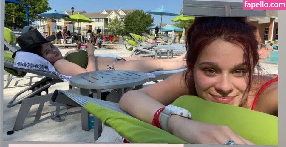 Riley F / rileyfig / rileyfox420 Onlyfans Photo Gallery 