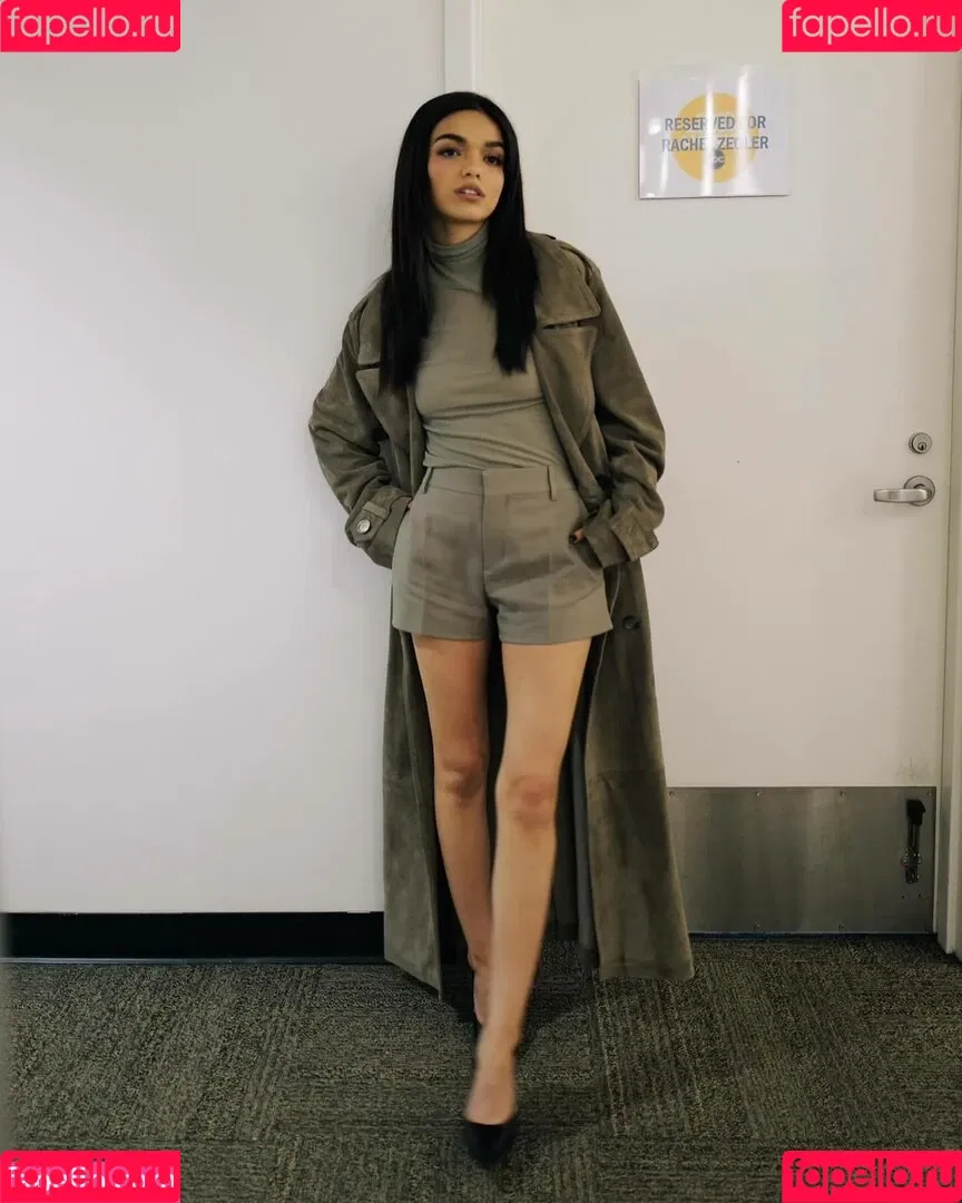 Rachel Zegler / rachelzegler / rachmariexoxo Onlyfans Photo Gallery 