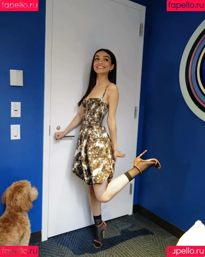 Rachel Zegler / rachelzegler / rachmariexoxo Onlyfans Photo Gallery 