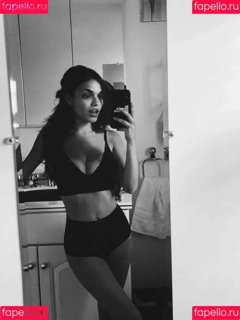 Rachel Zegler / rachelzegler / rachmariexoxo Onlyfans Photo Gallery 