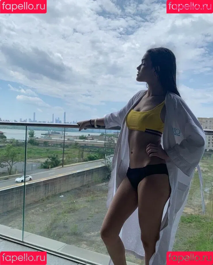 Rachel Zegler / rachelzegler / rachmariexoxo Onlyfans Photo Gallery 