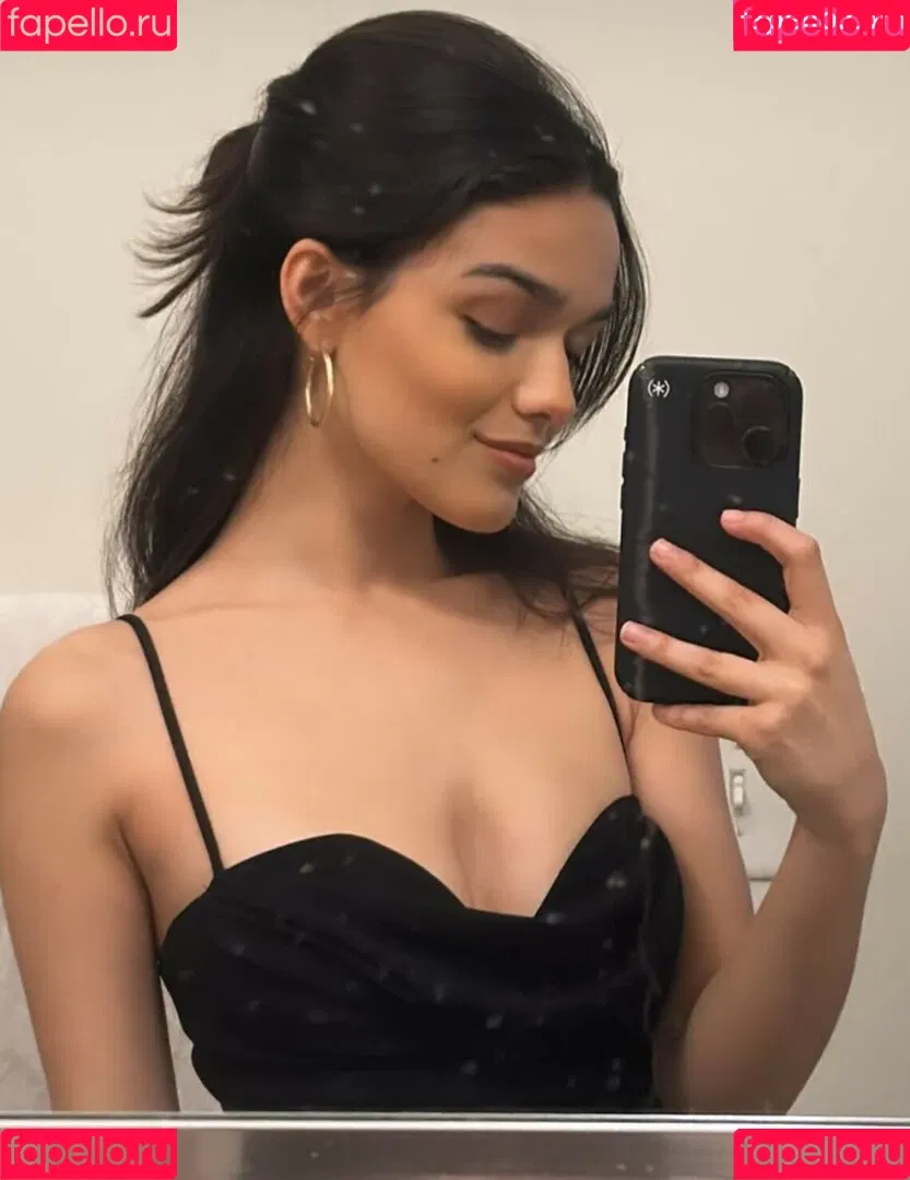 Rachel Zegler / rachelzegler / rachmariexoxo Onlyfans Photo Gallery 