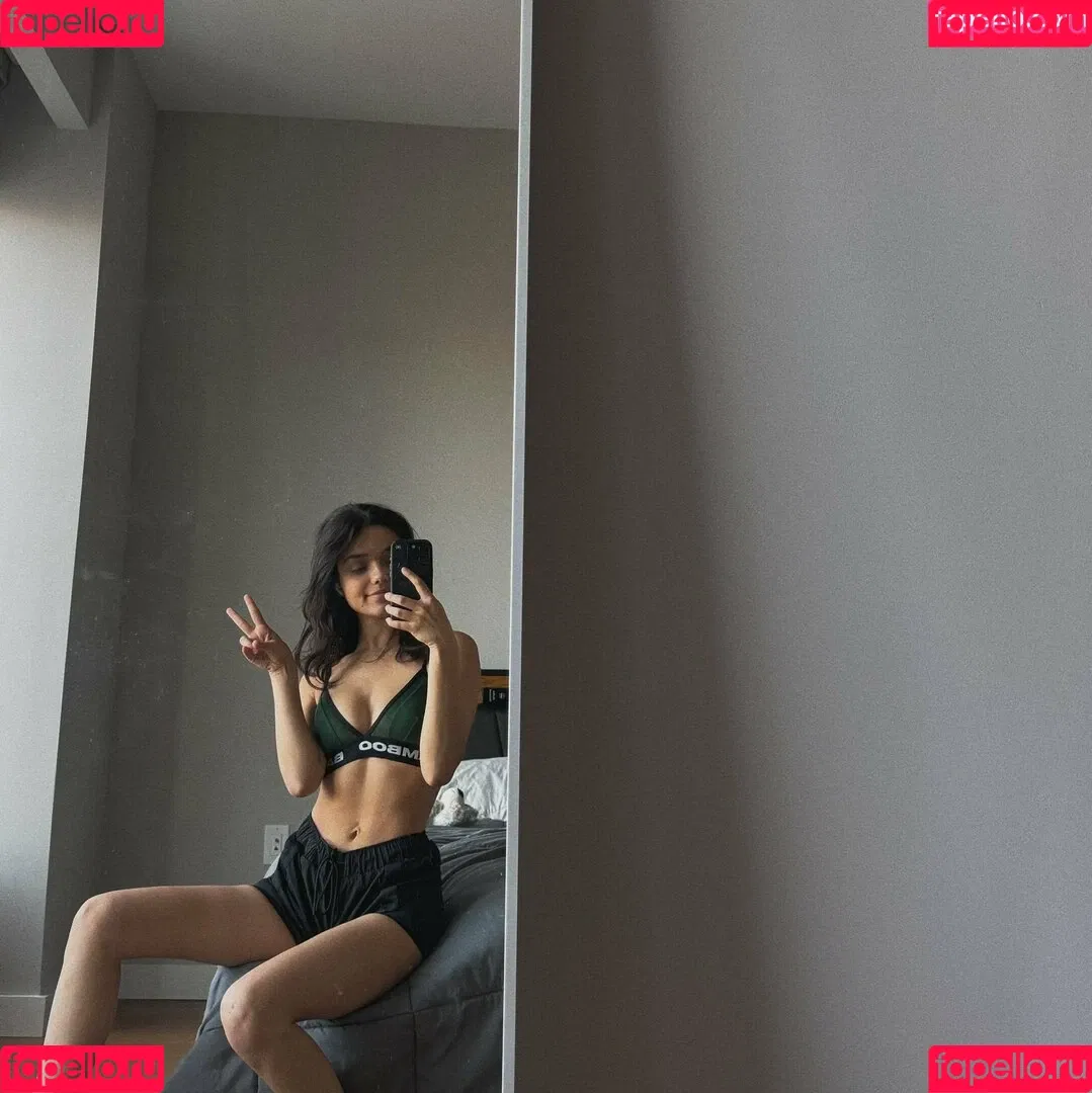 Rachel Zegler / rachelzegler / rachmariexoxo Onlyfans Photo Gallery 
