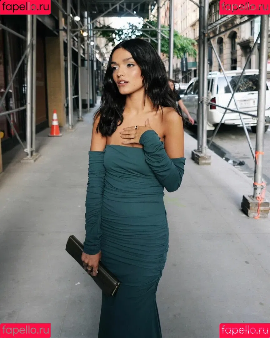 Rachel Zegler / rachelzegler / rachmariexoxo Onlyfans Photo Gallery 