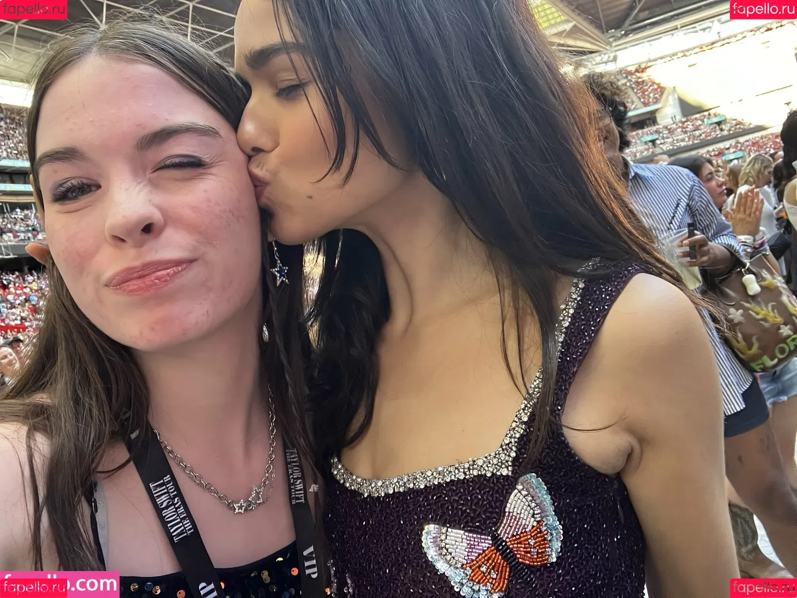 Rachel Zegler / rachelzegler / rachmariexoxo Onlyfans Photo Gallery 