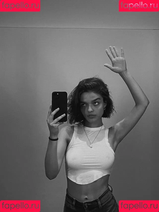 Rachel Zegler / rachelzegler / rachmariexoxo Onlyfans Photo Gallery 