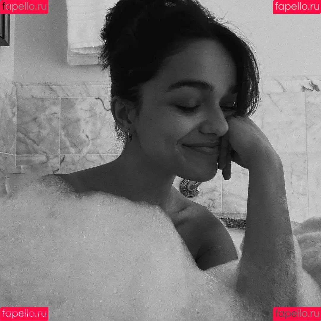 Rachel Zegler / rachelzegler / rachmariexoxo Onlyfans Photo Gallery 