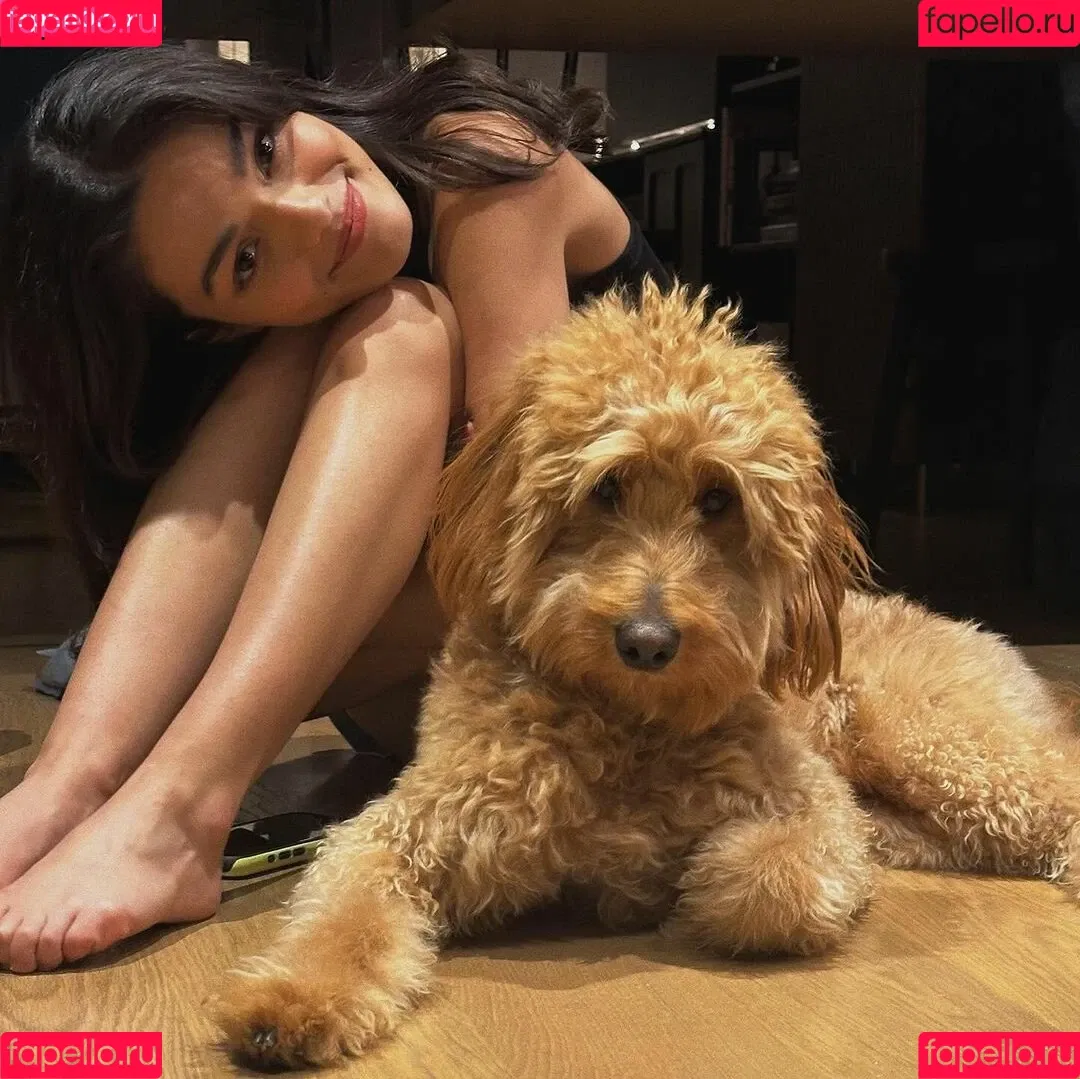 Rachel Zegler / rachelzegler / rachmariexoxo Onlyfans Photo Gallery 