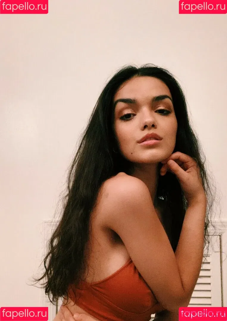 Rachel Zegler / rachelzegler / rachmariexoxo Onlyfans Photo Gallery 