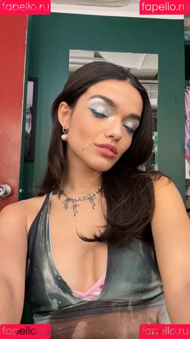Rachel Zegler / rachelzegler / rachmariexoxo Onlyfans Photo Gallery 
