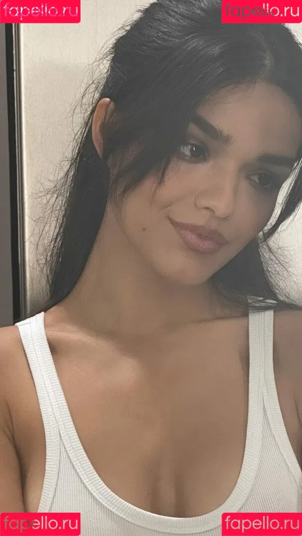 Rachel Zegler / rachelzegler / rachmariexoxo Onlyfans Photo Gallery 