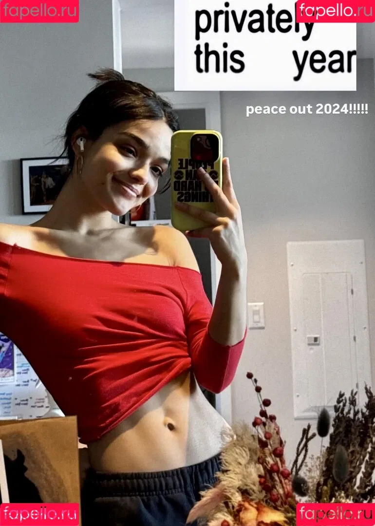 Rachel Zegler / rachelzegler / rachmariexoxo Onlyfans Photo Gallery 