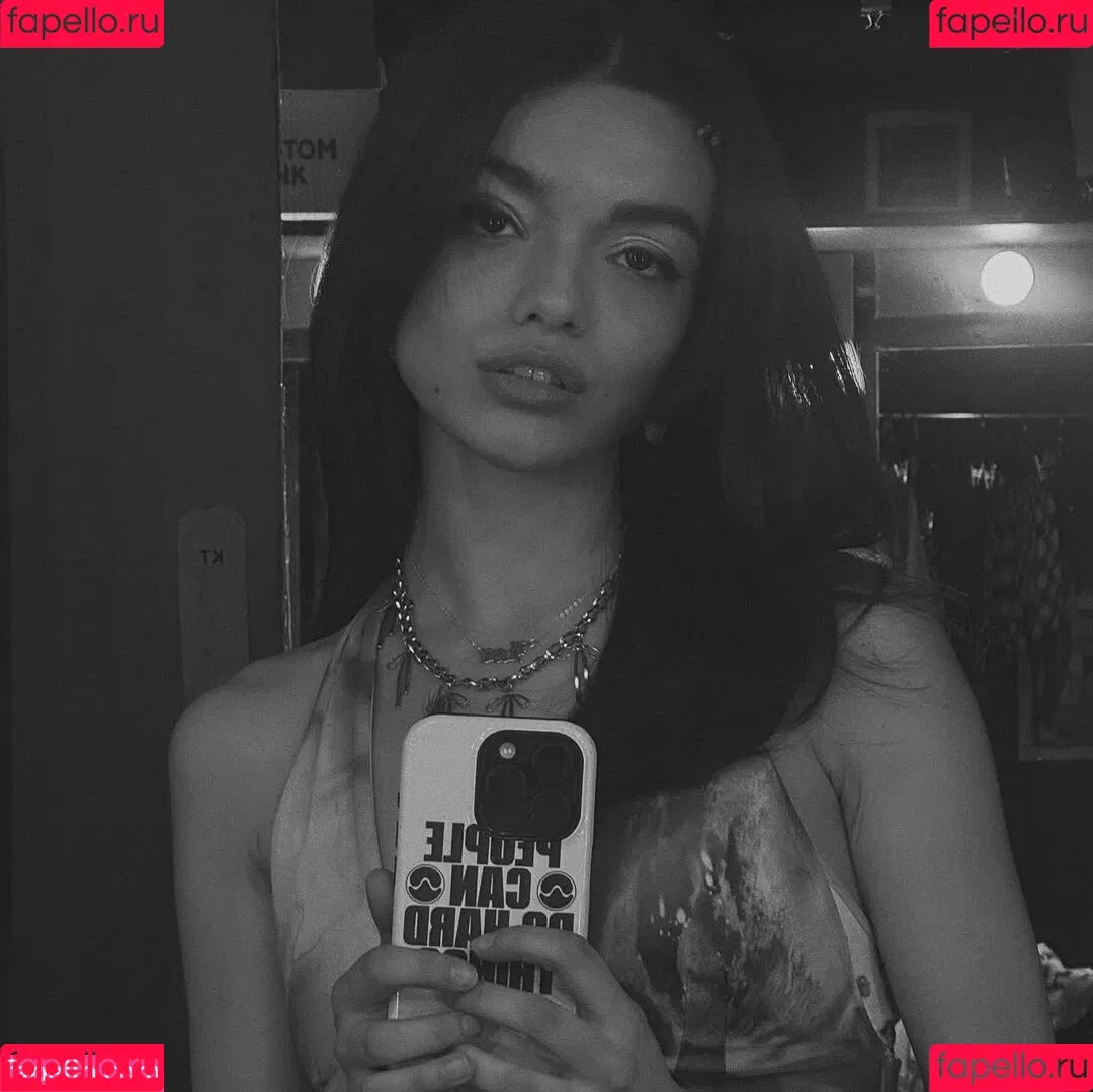 Rachel Zegler / rachelzegler / rachmariexoxo Onlyfans Photo Gallery 