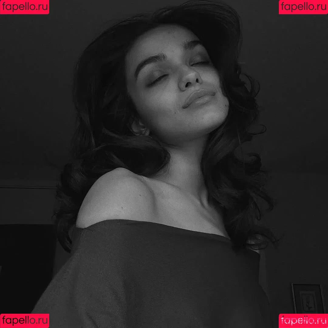 Rachel Zegler / rachelzegler / rachmariexoxo Onlyfans Photo Gallery 
