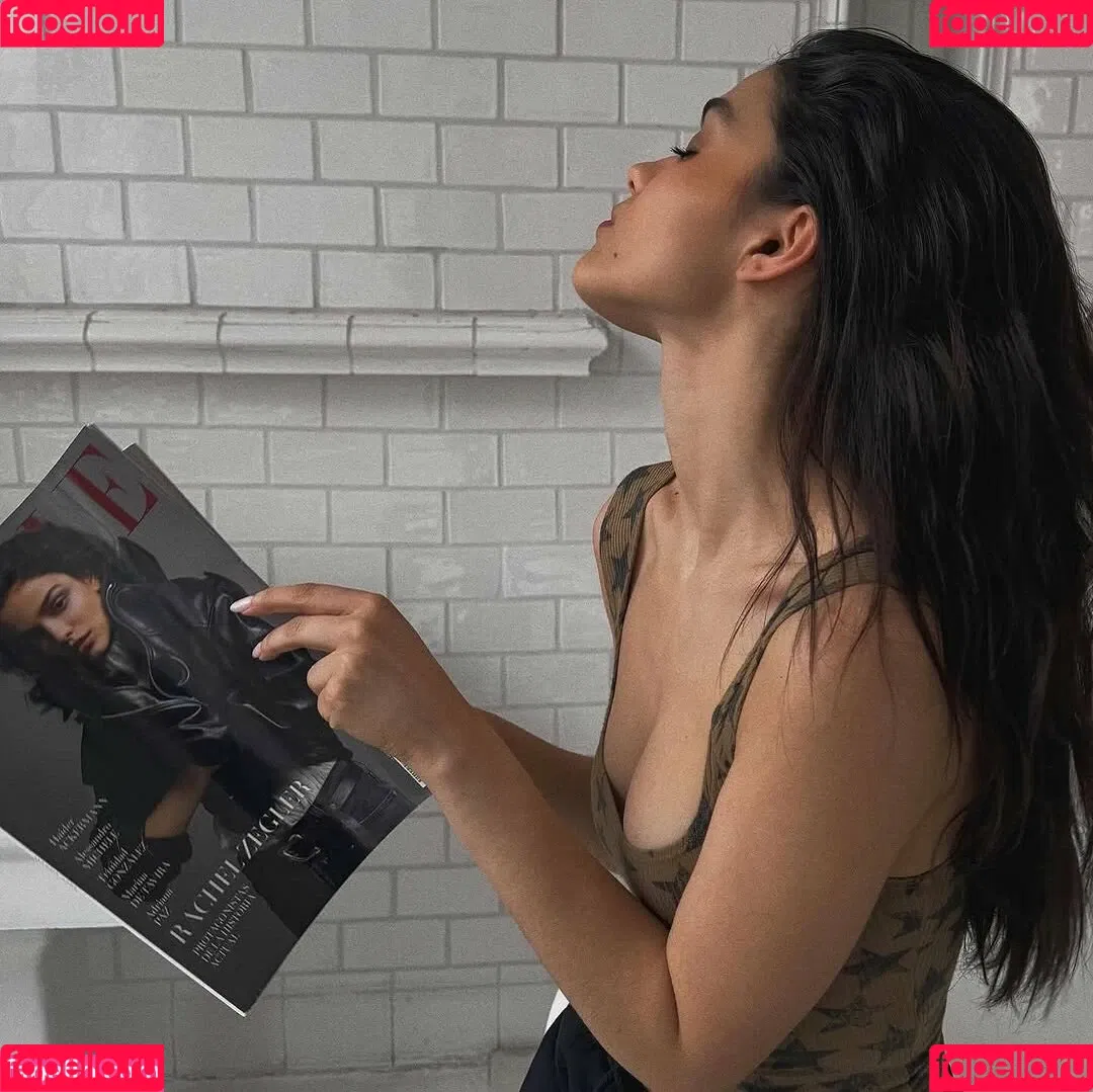 Rachel Zegler / rachelzegler / rachmariexoxo Onlyfans Photo Gallery 