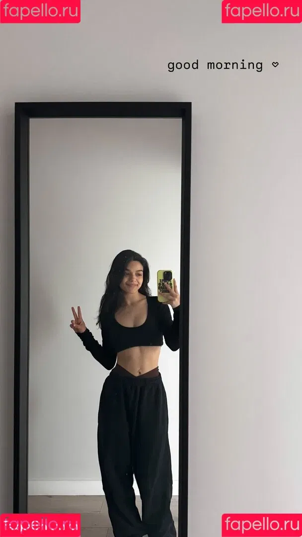 Rachel Zegler / rachelzegler / rachmariexoxo Onlyfans Photo Gallery 