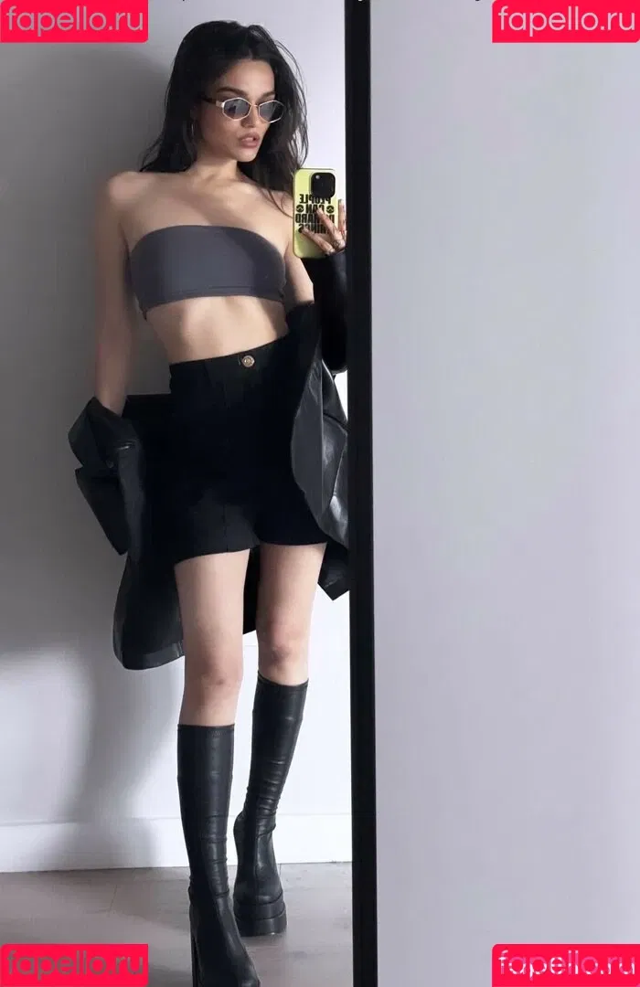 Rachel Zegler / rachelzegler / rachmariexoxo Onlyfans Photo Gallery 