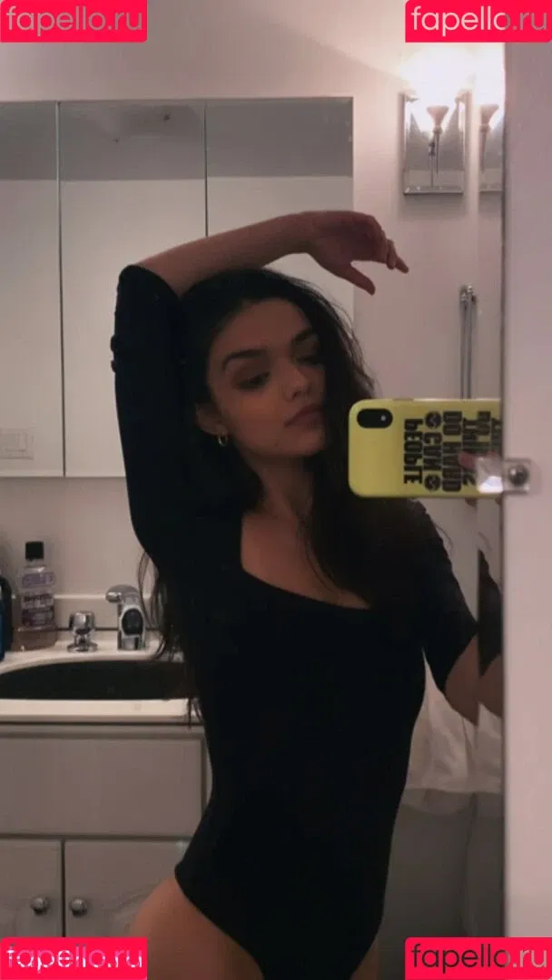 Rachel Zegler / rachelzegler / rachmariexoxo Onlyfans Photo Gallery 