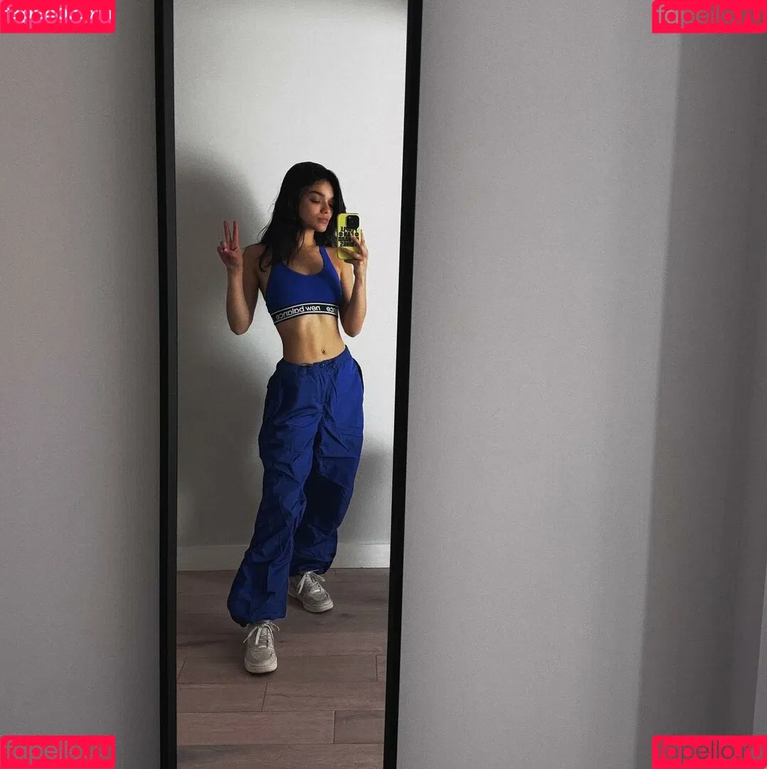 Rachel Zegler / rachelzegler / rachmariexoxo Onlyfans Photo Gallery 