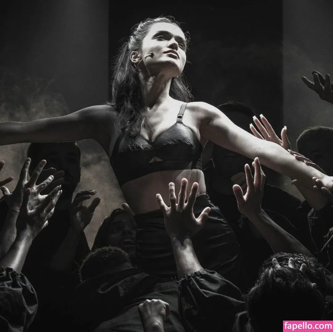 Rachel Zegler / rachelzegler / rachmariexoxo Onlyfans Photo Gallery 