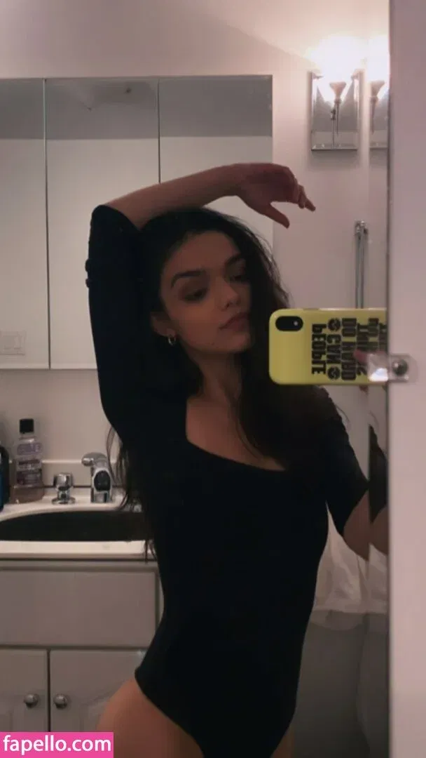 Rachel Zegler / rachelzegler / rachmariexoxo Onlyfans Photo Gallery 
