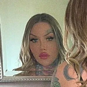 iamtrishajames / tsnadialove Onlyfans Photo Gallery 