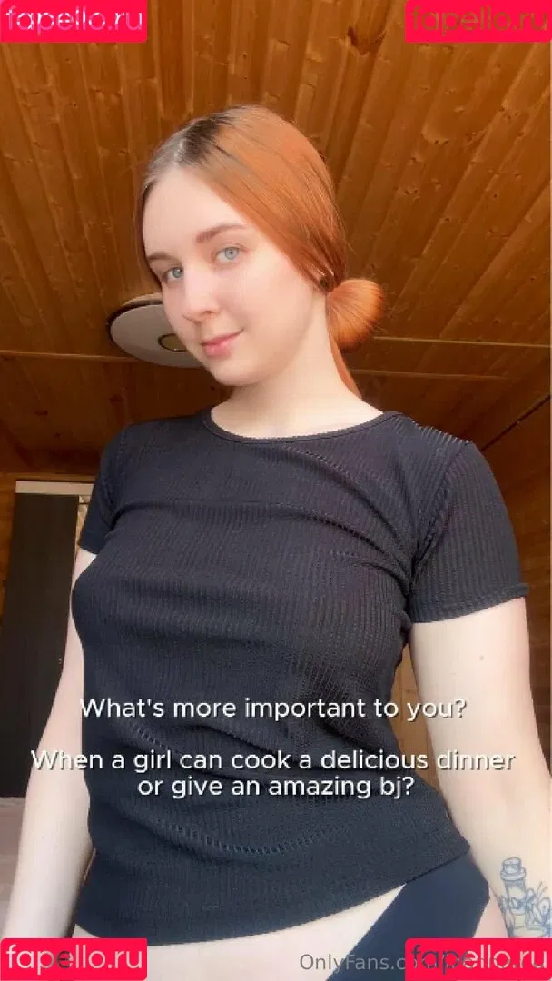 ioana_red / ioannared Onlyfans Photo Gallery 