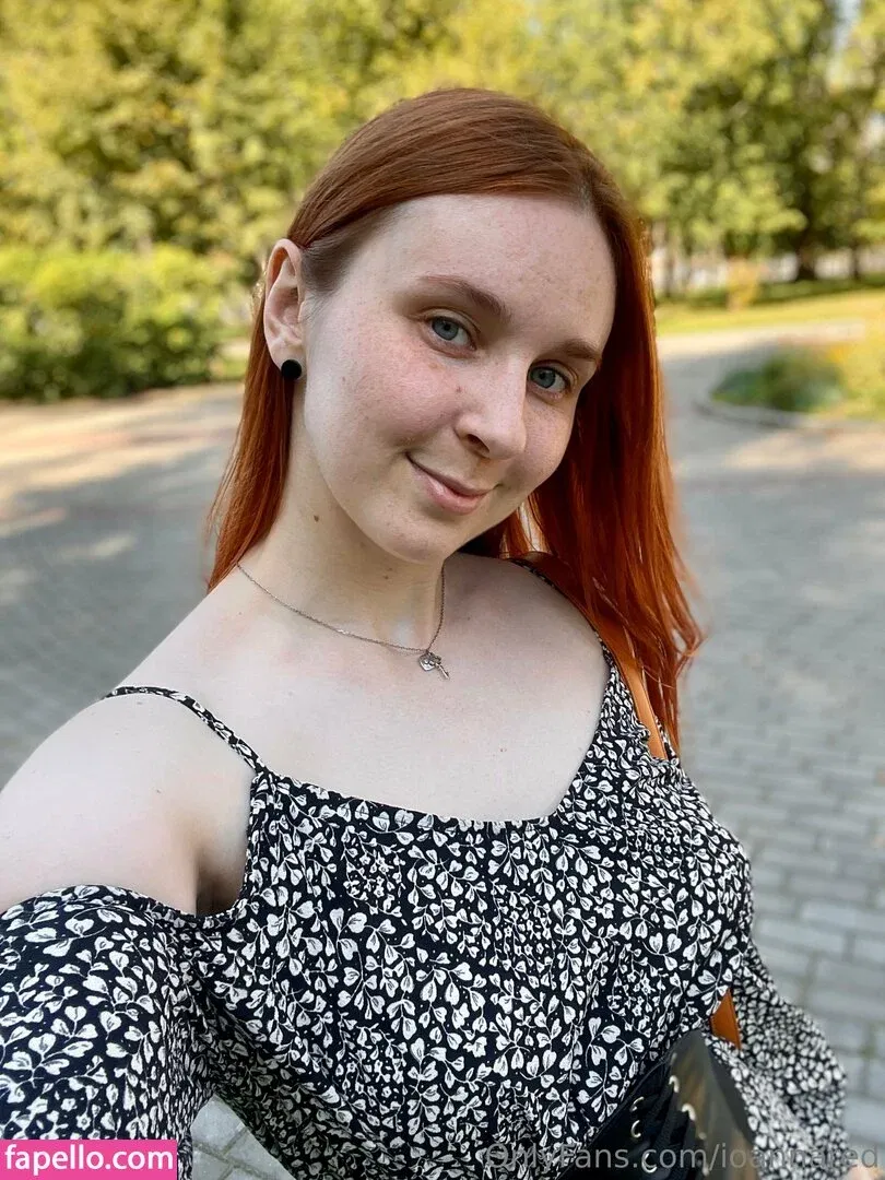 ioana_red / ioannared Onlyfans Photo Gallery 