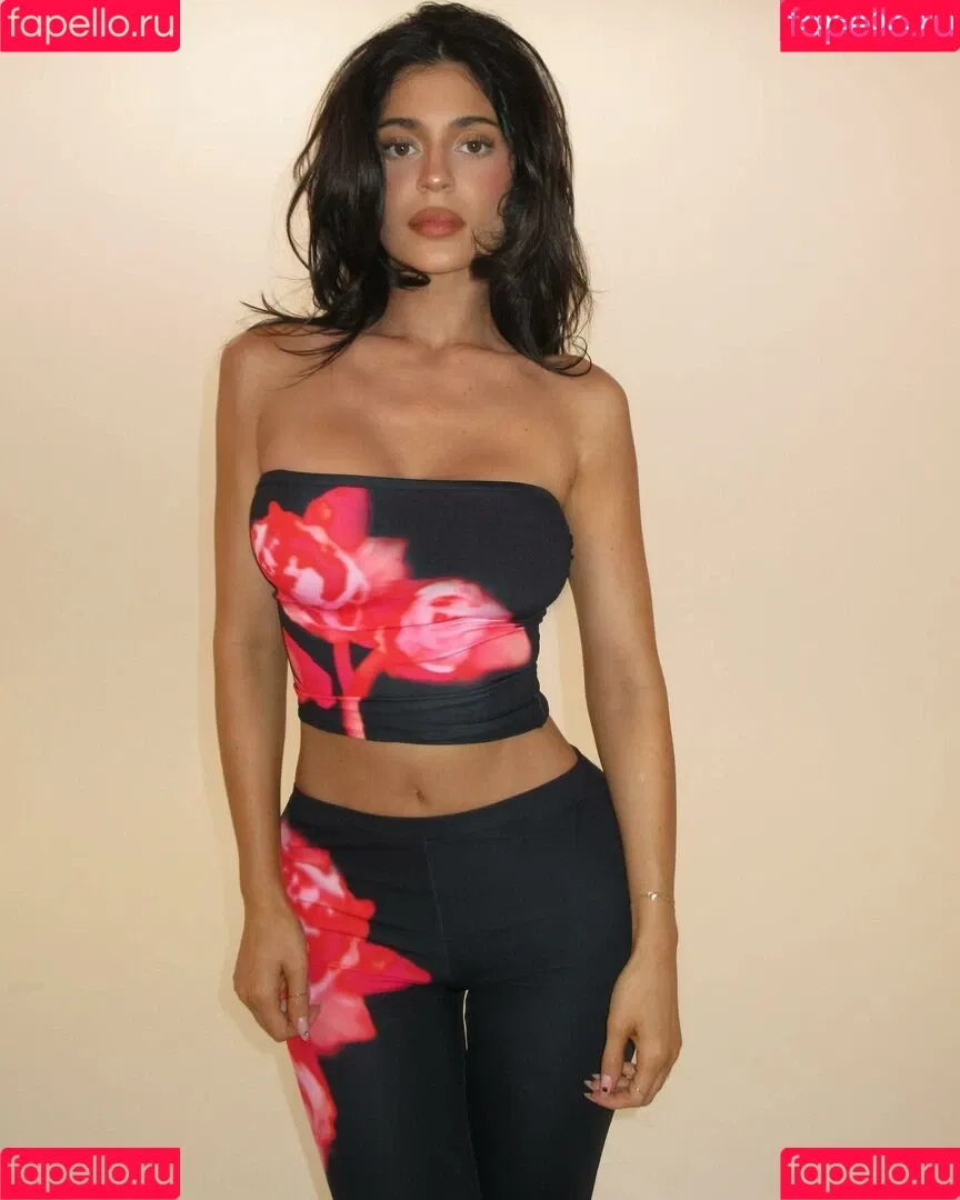 Kylie Jenner / KylieJenner / kyliejenner.2 Onlyfans Photo Gallery 