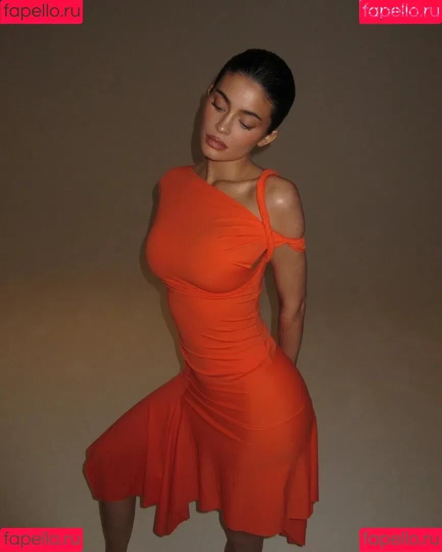 Kylie Jenner / KylieJenner / kyliejenner.2 Onlyfans Photo Gallery 