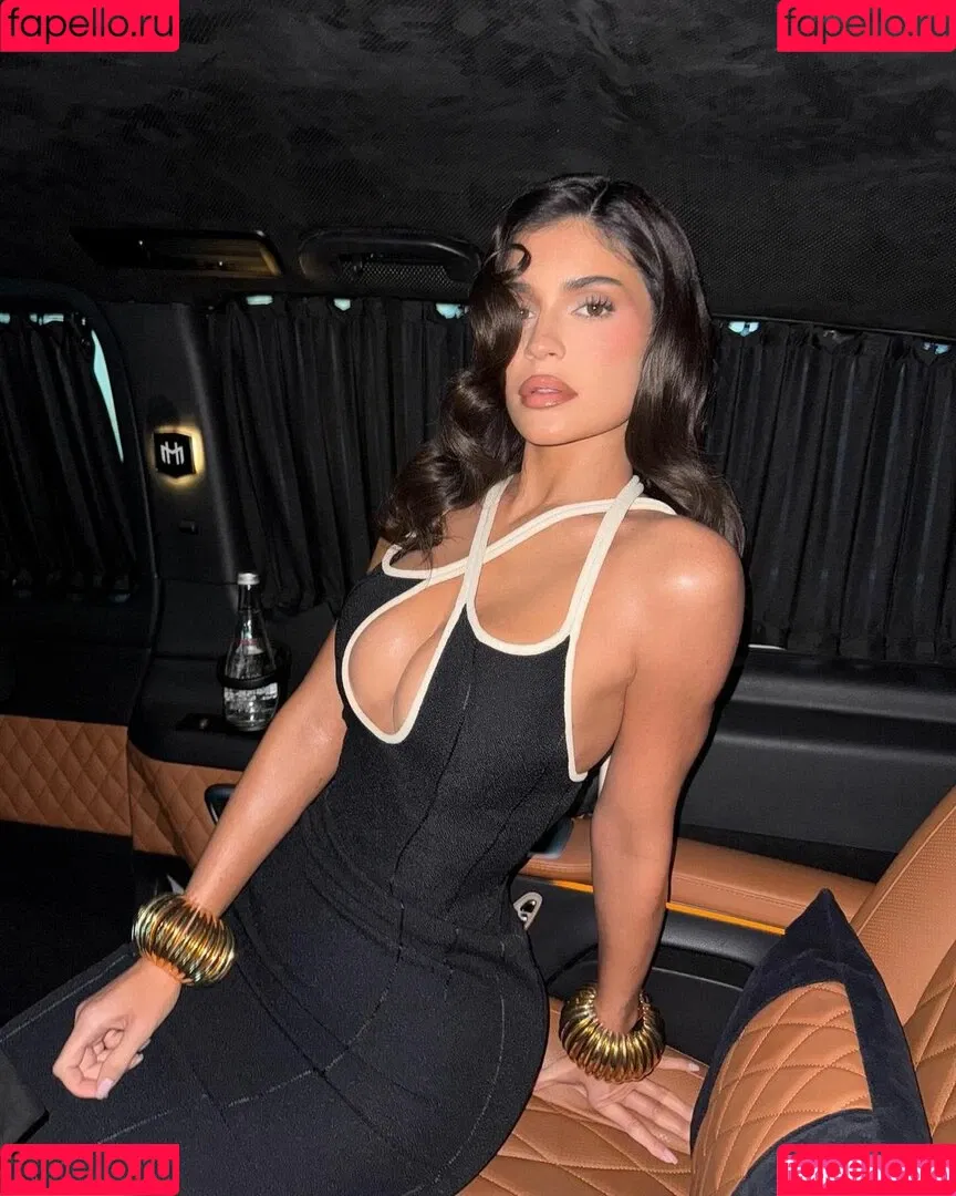 Kylie Jenner / KylieJenner / kyliejenner.2 Onlyfans Photo Gallery 