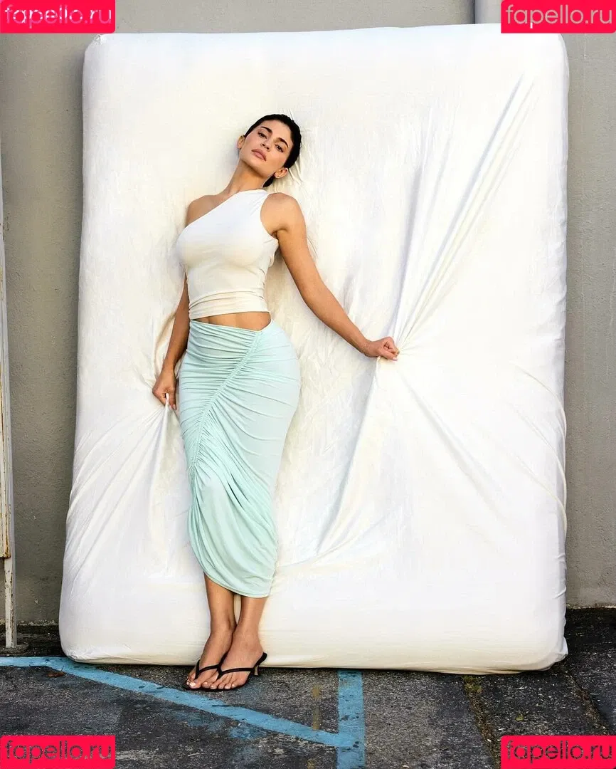 Kylie Jenner / KylieJenner / kyliejenner.2 Onlyfans Photo Gallery 