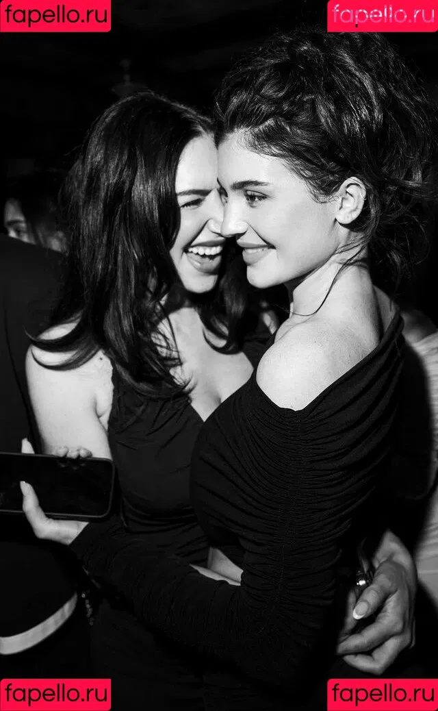 Kylie Jenner / KylieJenner / kyliejenner.2 Onlyfans Photo Gallery 