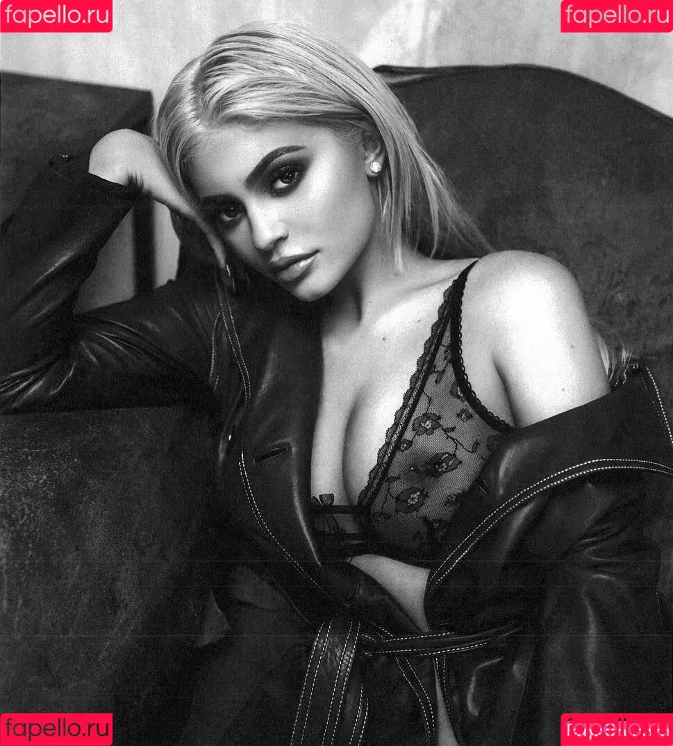 Kylie Jenner / KylieJenner / kyliejenner.2 Onlyfans Photo Gallery 